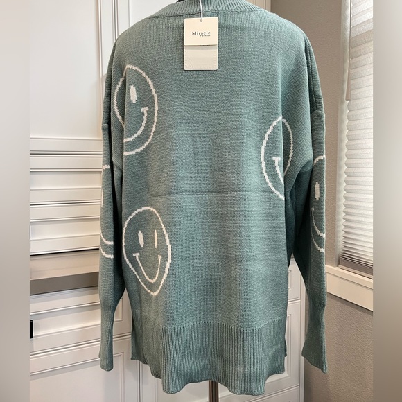 Sage Smiley Sweater Size M L - Picture 4 of 4